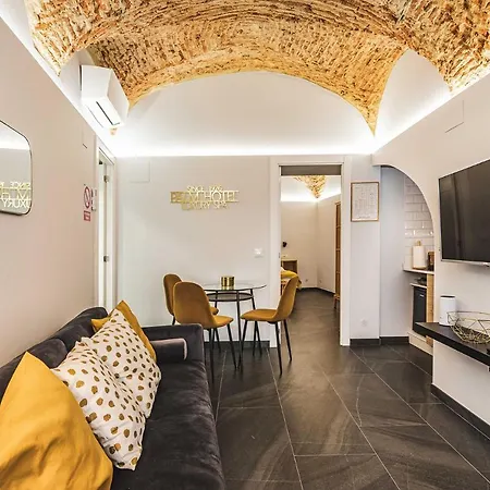 Apartamentos Caceres Central Suites Caces