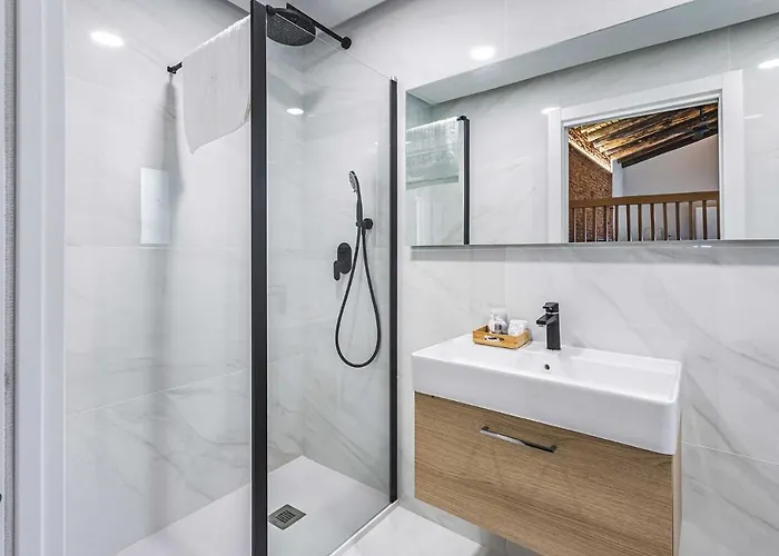 Apartamentos Caceres Central Suites דירה